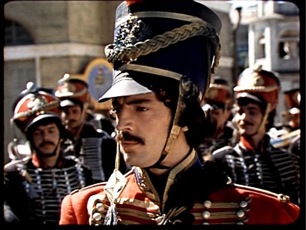 Кадр из фильма «Сватовство гусара» (1979)
