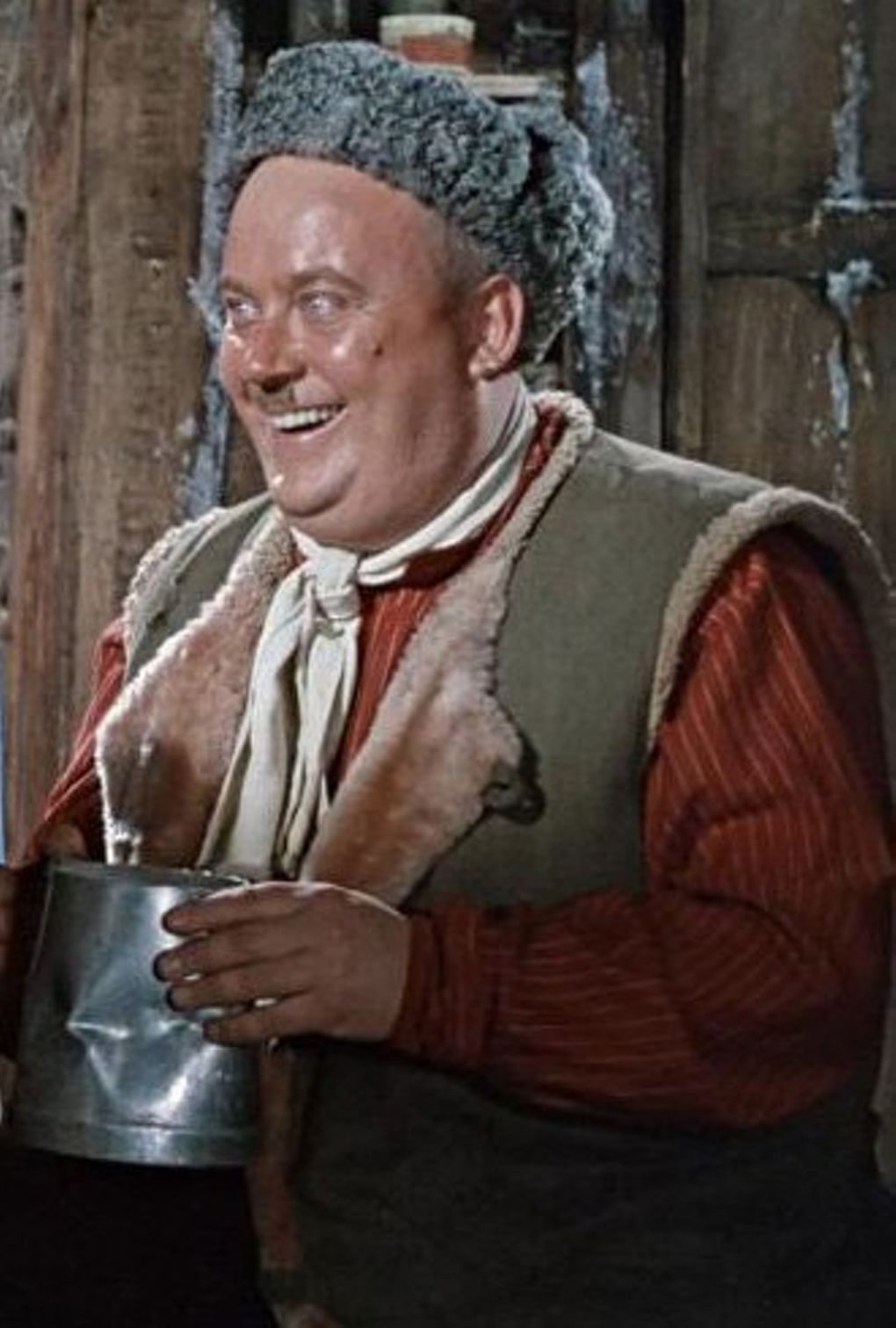 Евгений Моргунов в роли Бывалого в фильме «Самогонщики» (1961)